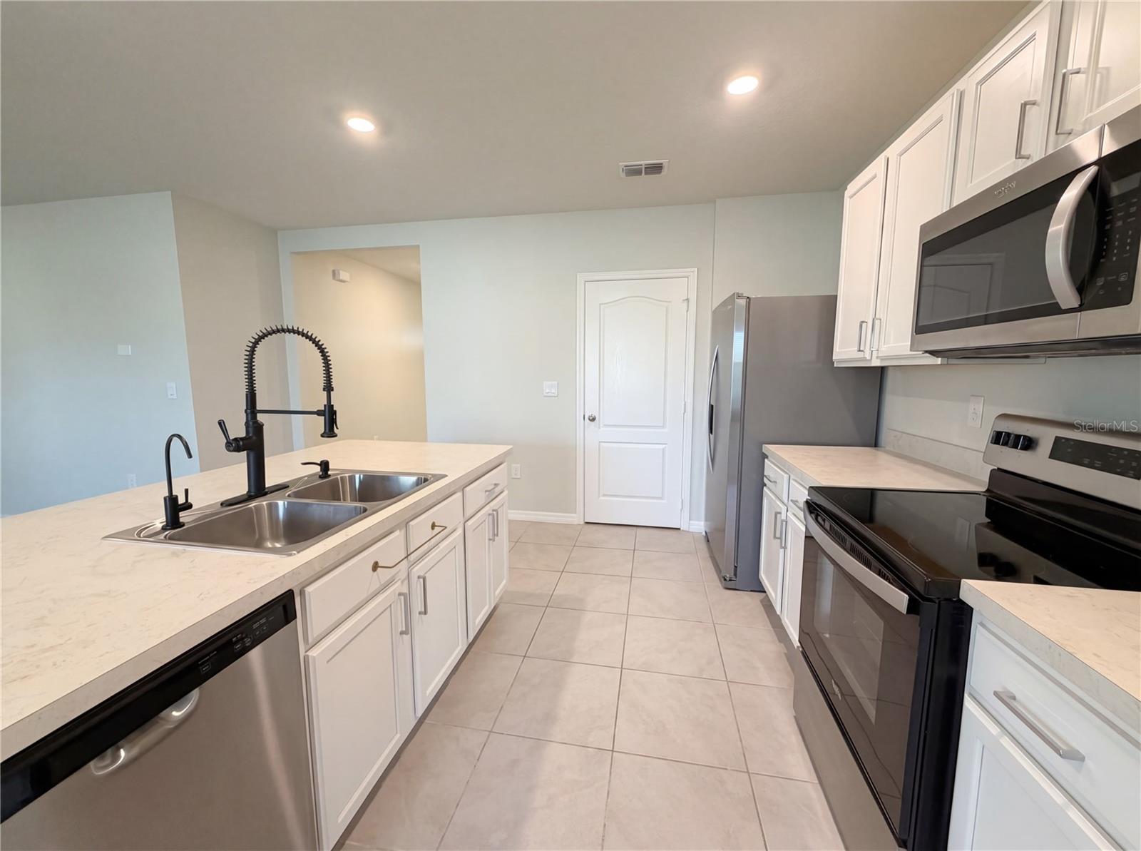 Image 14 of 21 For 1818 Irby Court