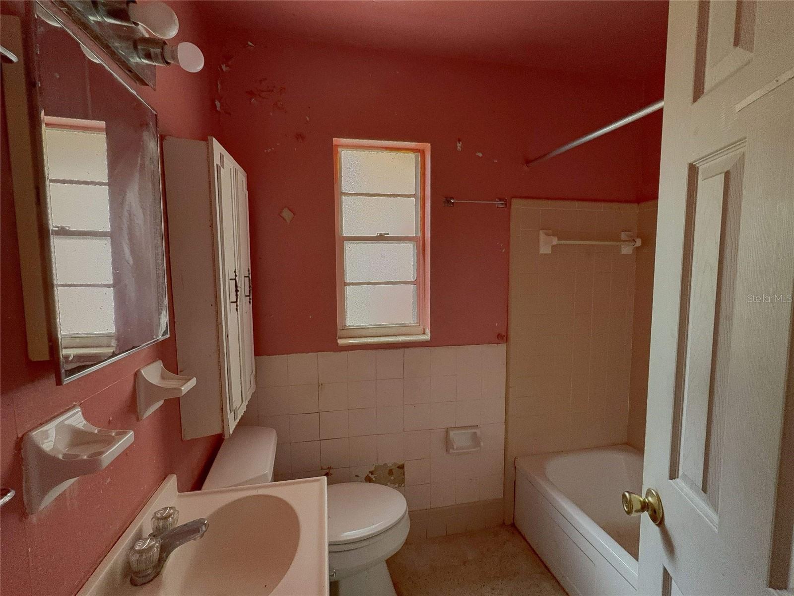 Image 13 of 23 For 6120 Edgebrook Drive