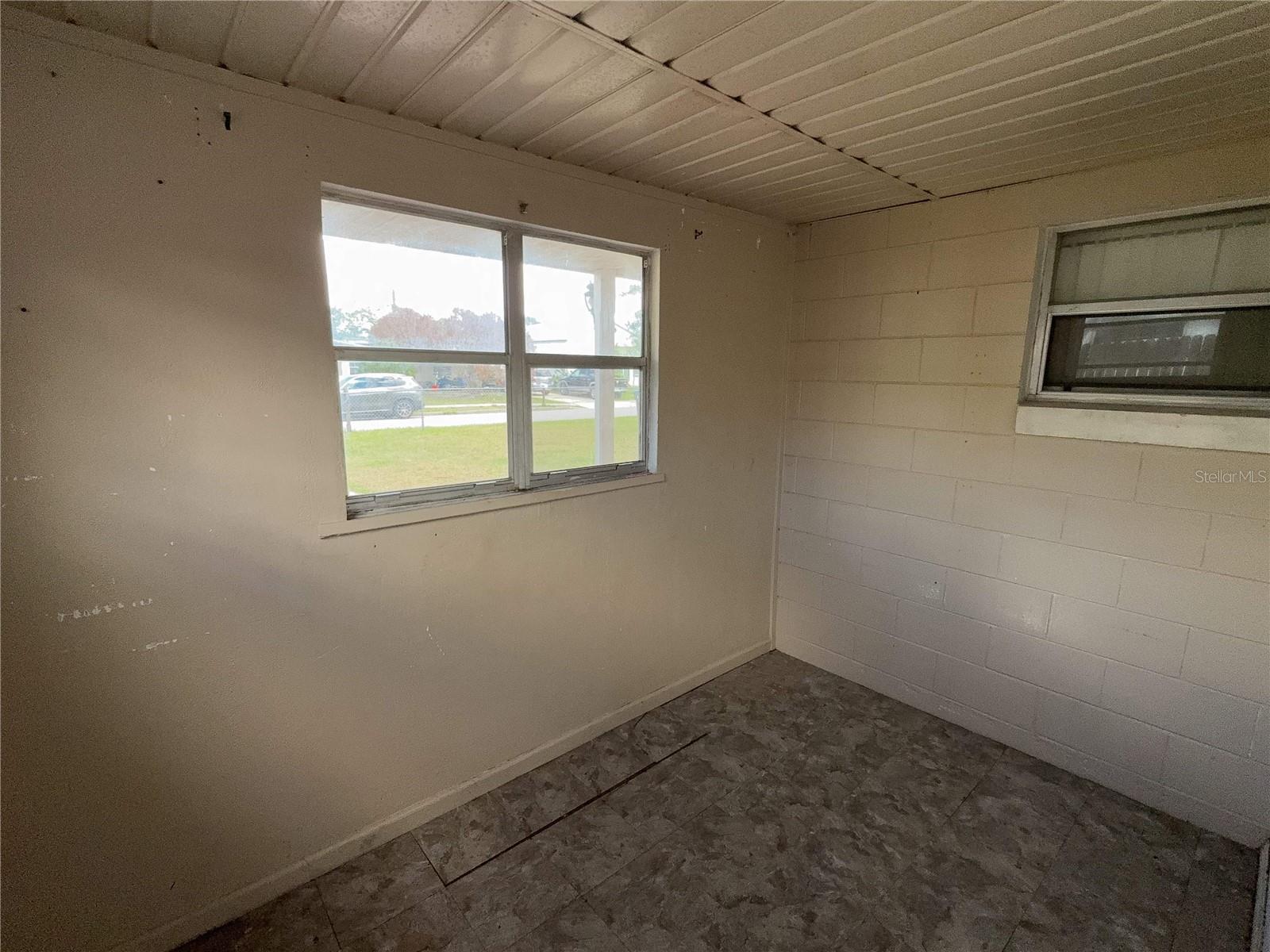 Image 15 of 23 For 6120 Edgebrook Drive