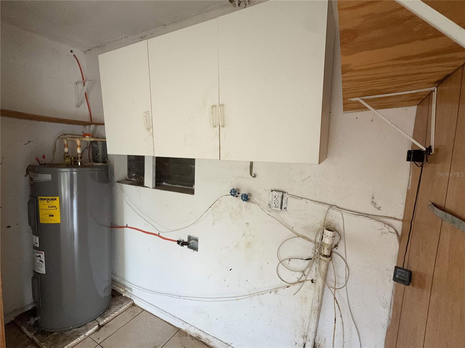 Image 16 of 23 For 6120 Edgebrook Drive