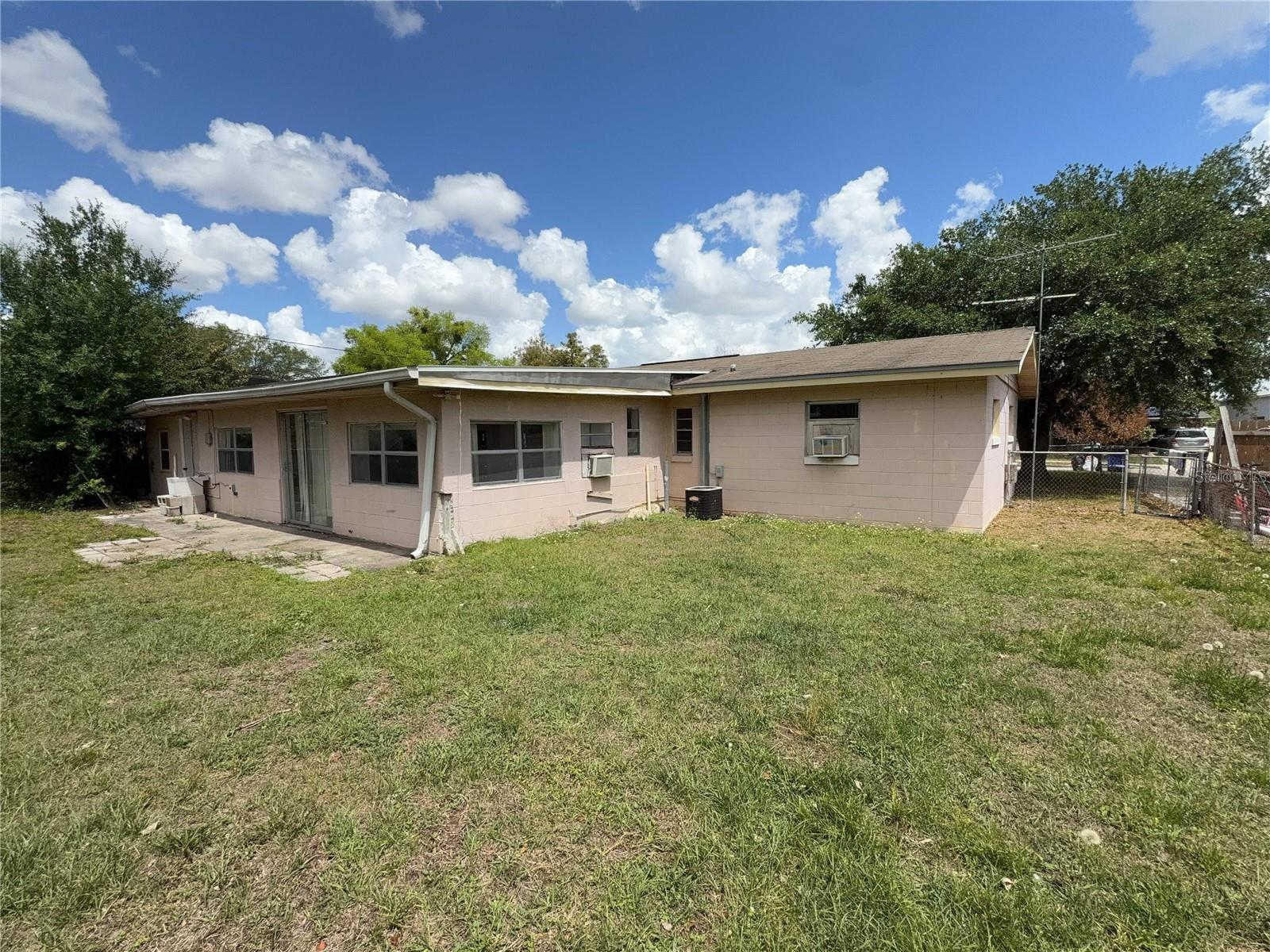 Image 21 of 23 For 6120 Edgebrook Drive