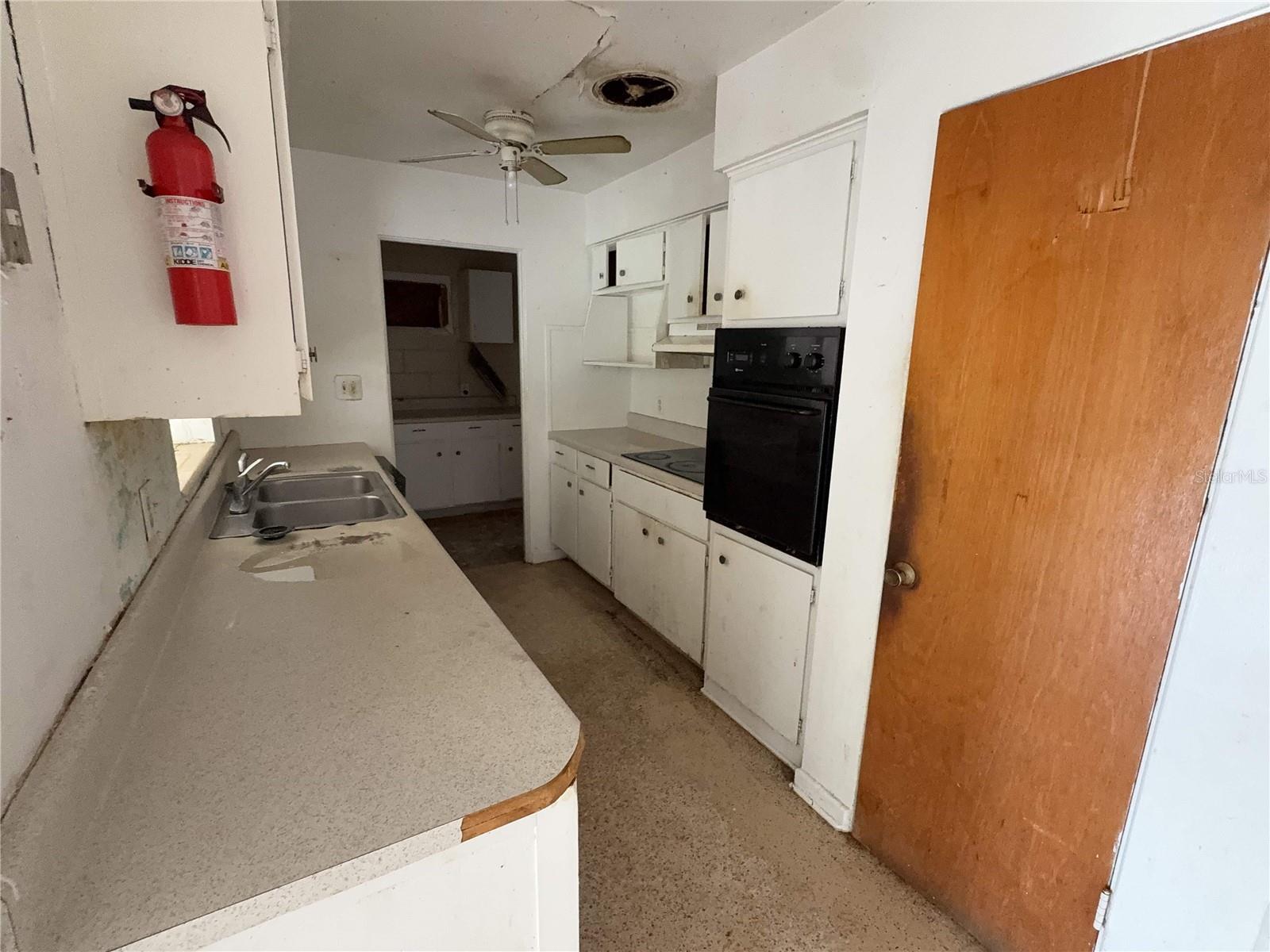 Image 5 of 23 For 6120 Edgebrook Drive