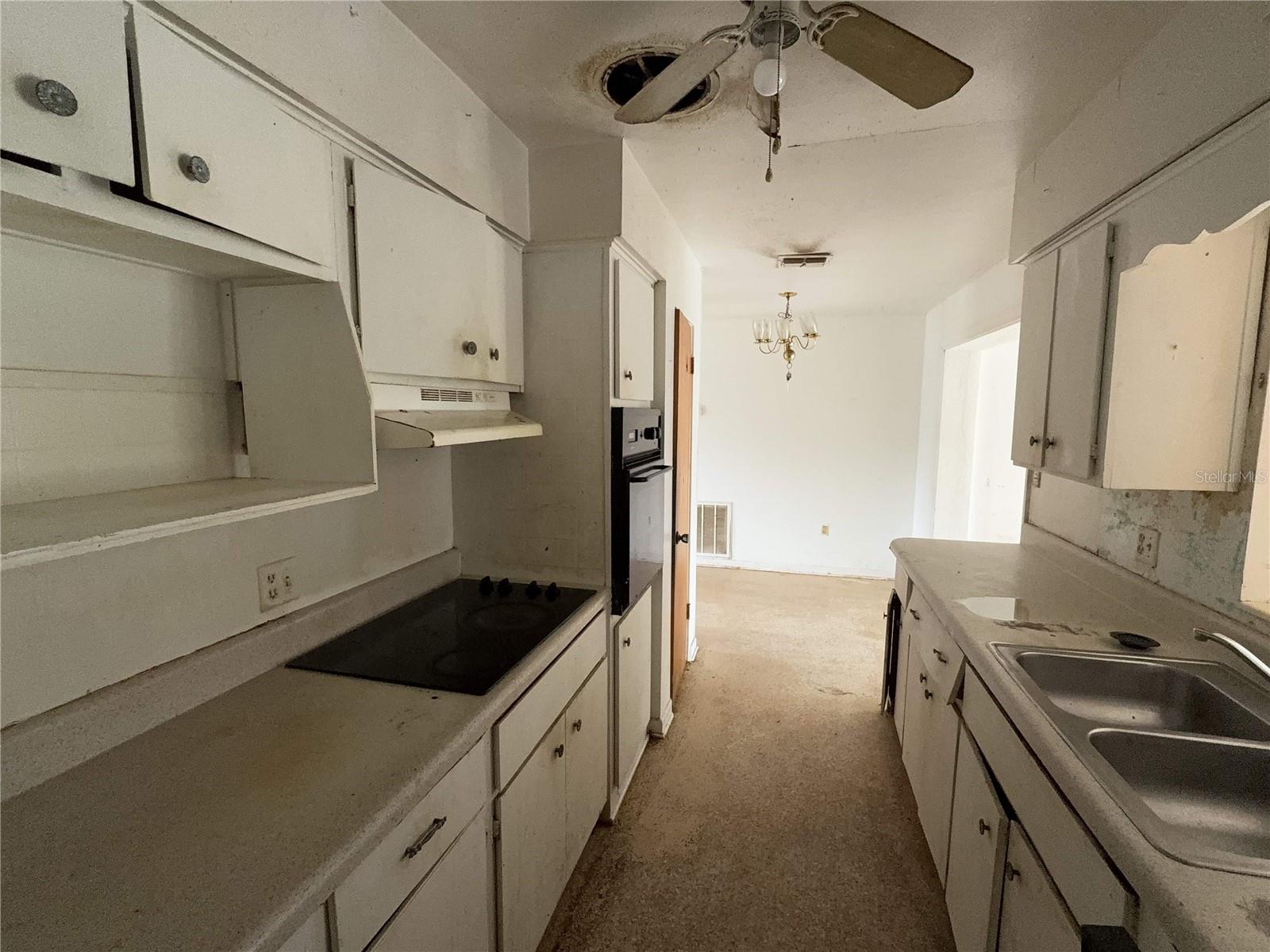 Image 6 of 23 For 6120 Edgebrook Drive