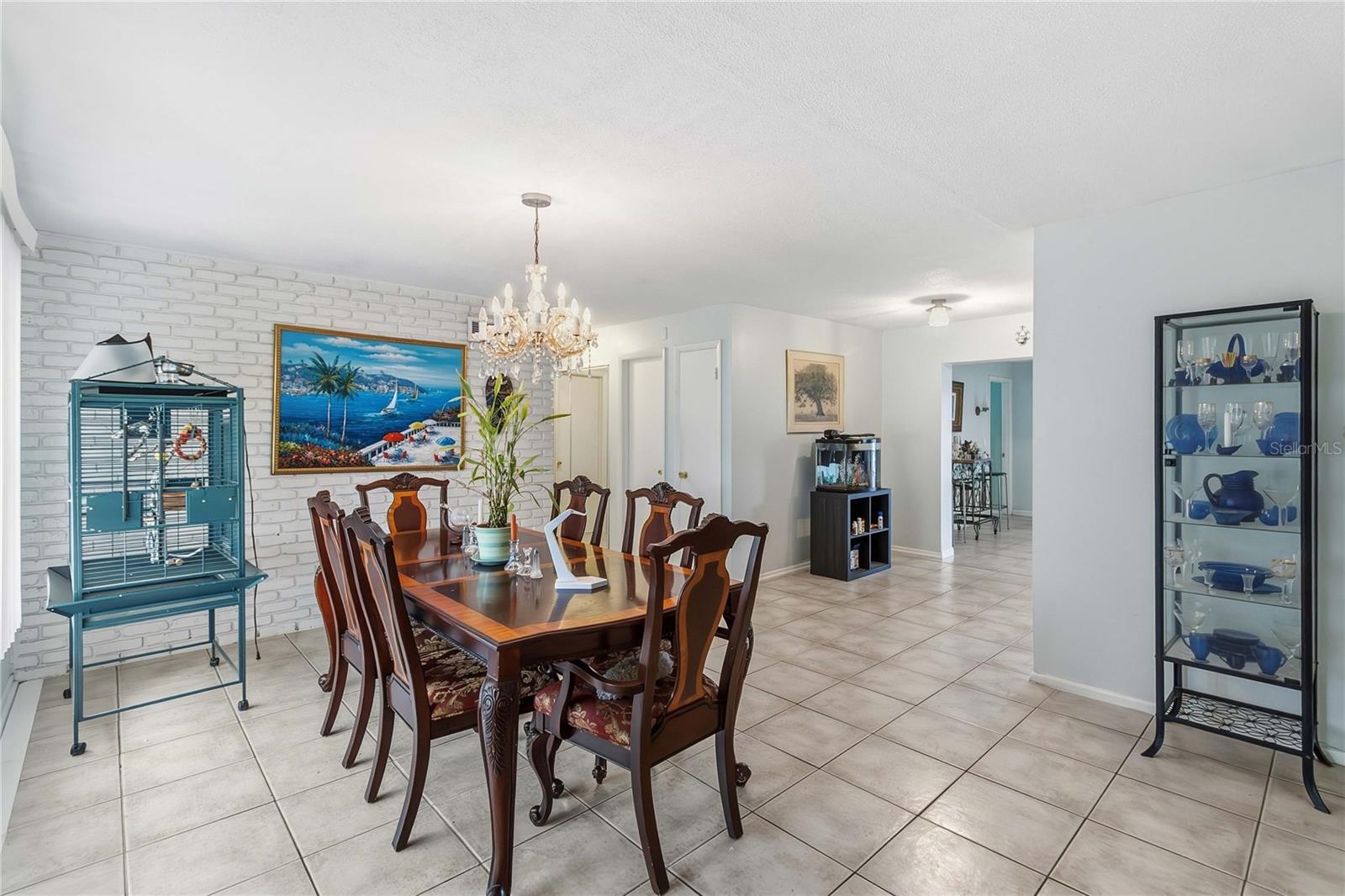 Image 5 of 27 For 6210 Spanish Oak Drive