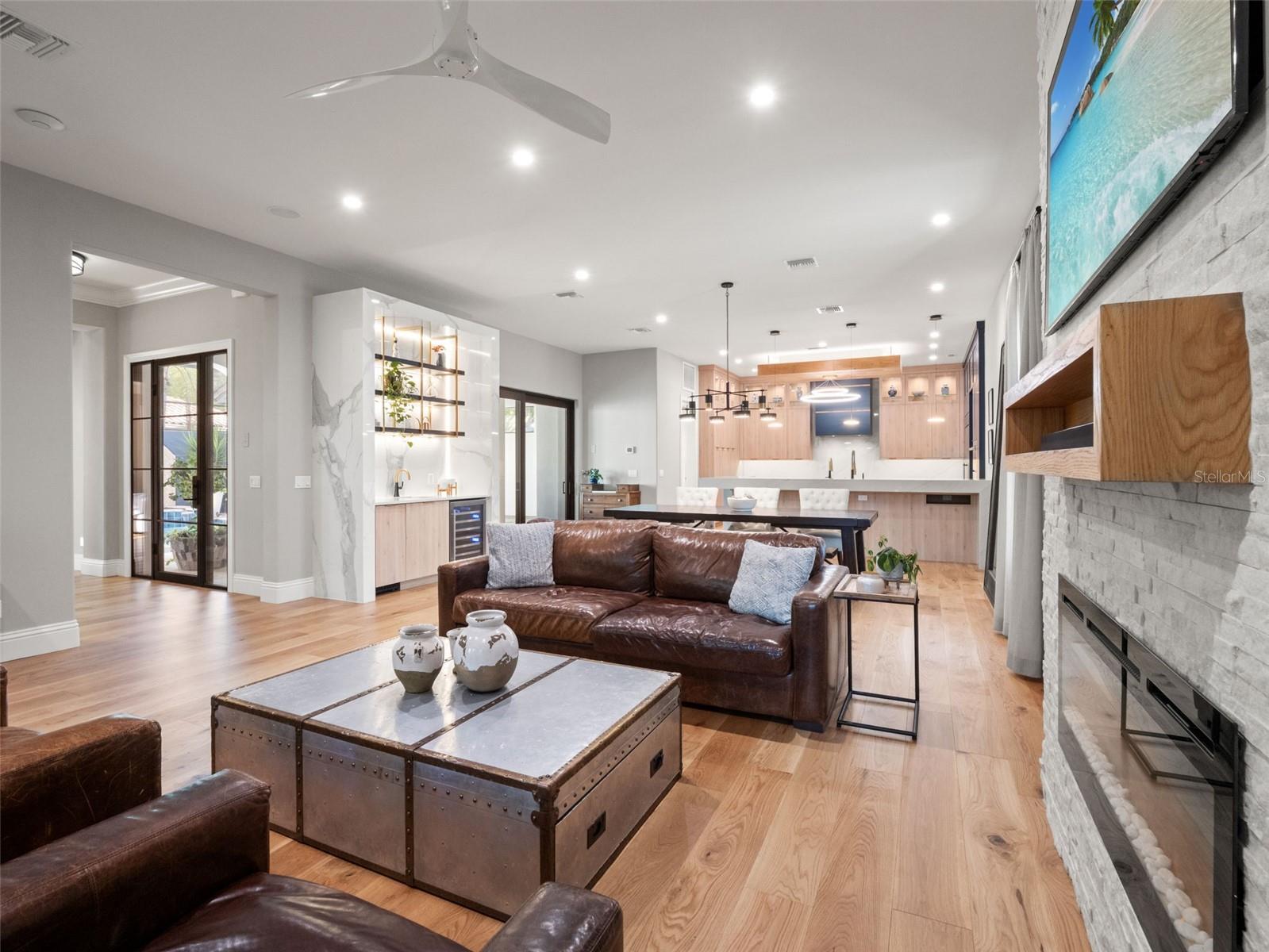 Image 21 of 72 For 9849 Covent Garden Drive