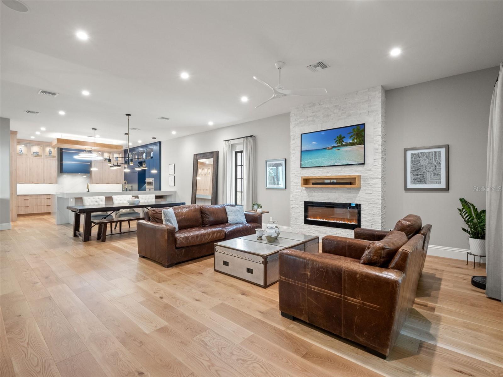 Image 37 of 72 For 9849 Covent Garden Drive