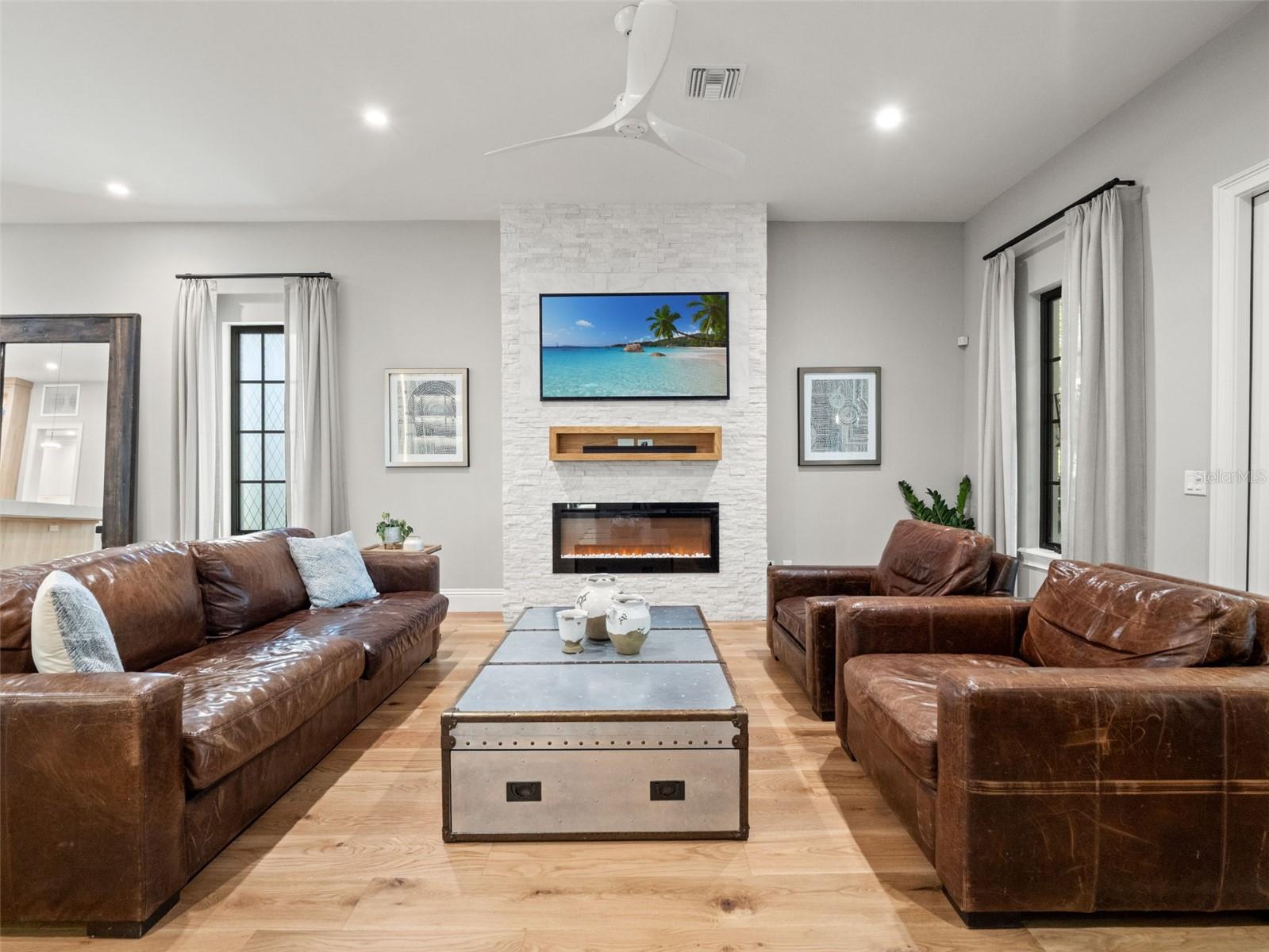 Image 40 of 72 For 9849 Covent Garden Drive