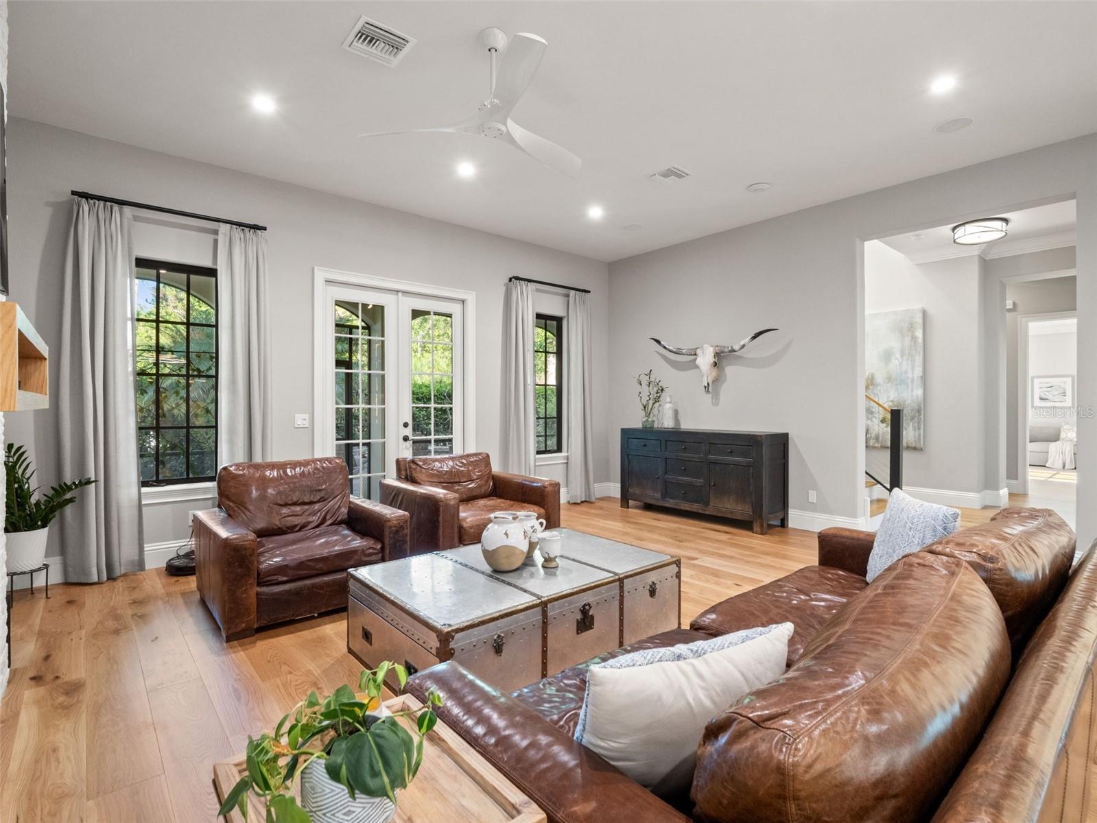 Image 42 of 72 For 9849 Covent Garden Drive