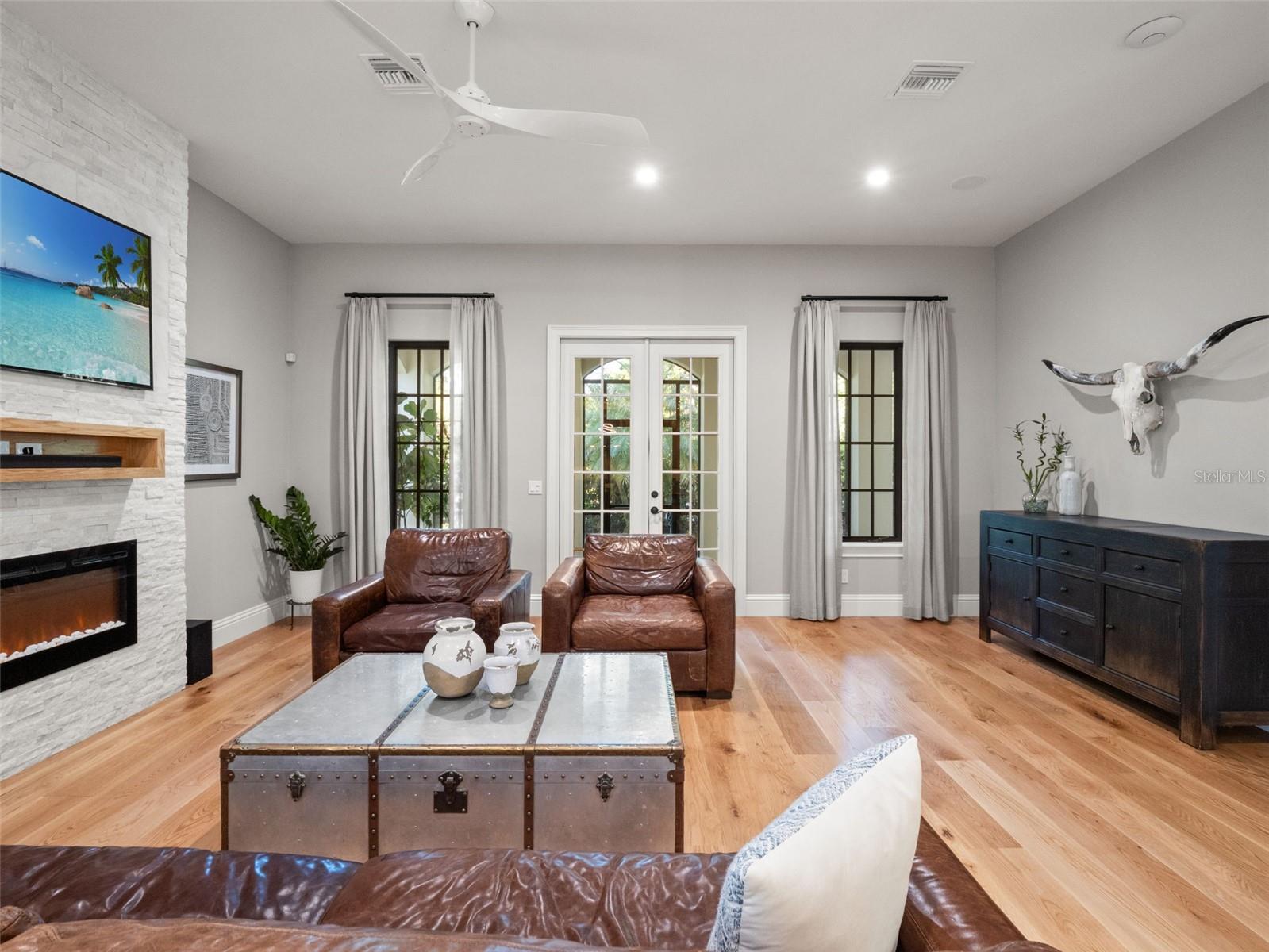 Image 43 of 72 For 9849 Covent Garden Drive