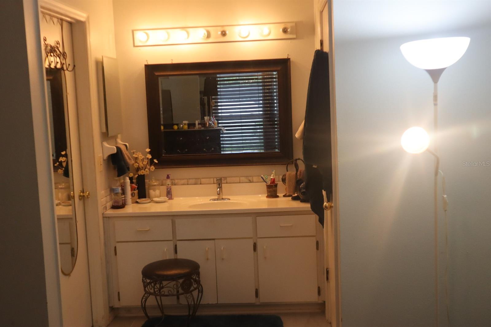 Image 13 of 26 For 5410 Old Oak Tree Dr