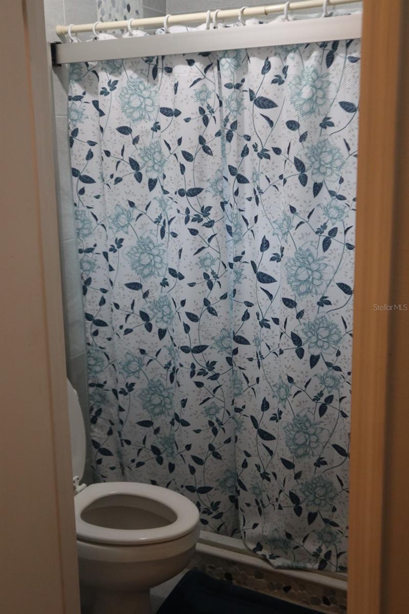 Image 14 of 26 For 5410 Old Oak Tree Dr