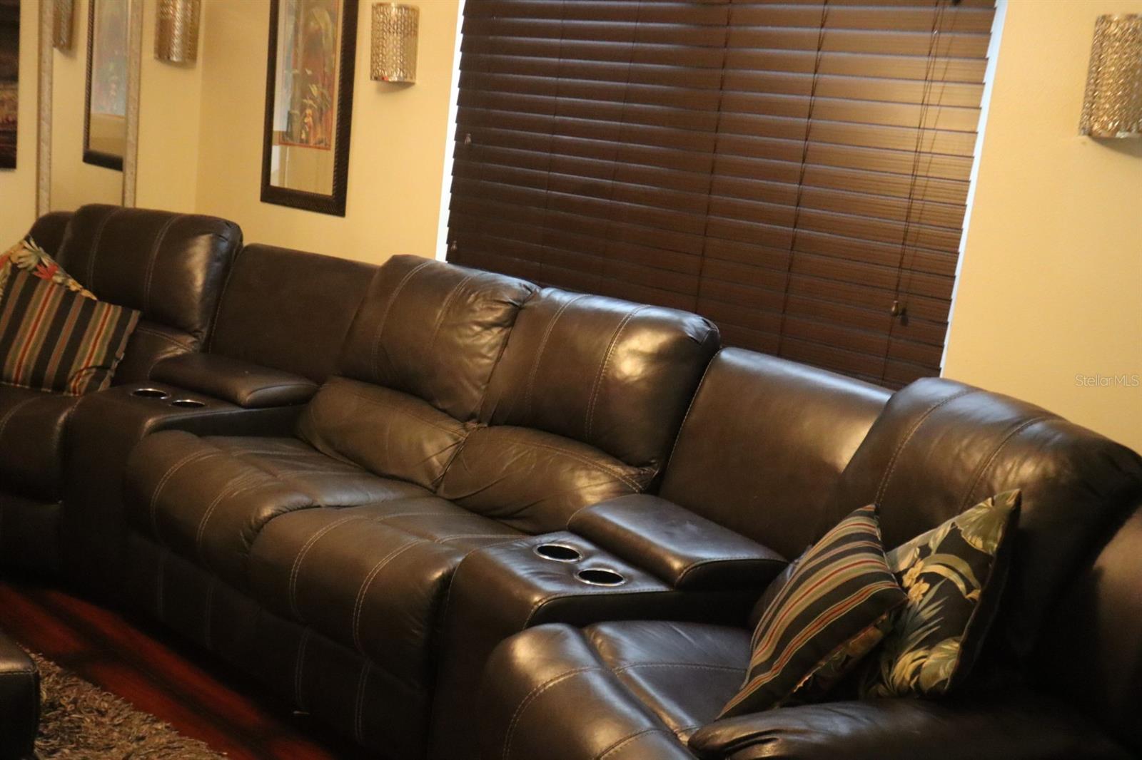 Image 18 of 26 For 5410 Old Oak Tree Dr