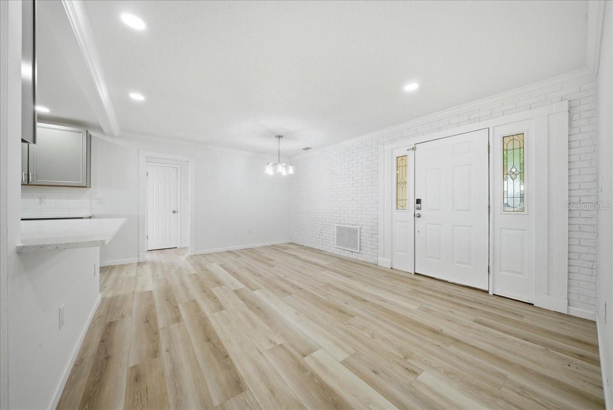 Image 11 of 38 For 2661 Applewood Drive