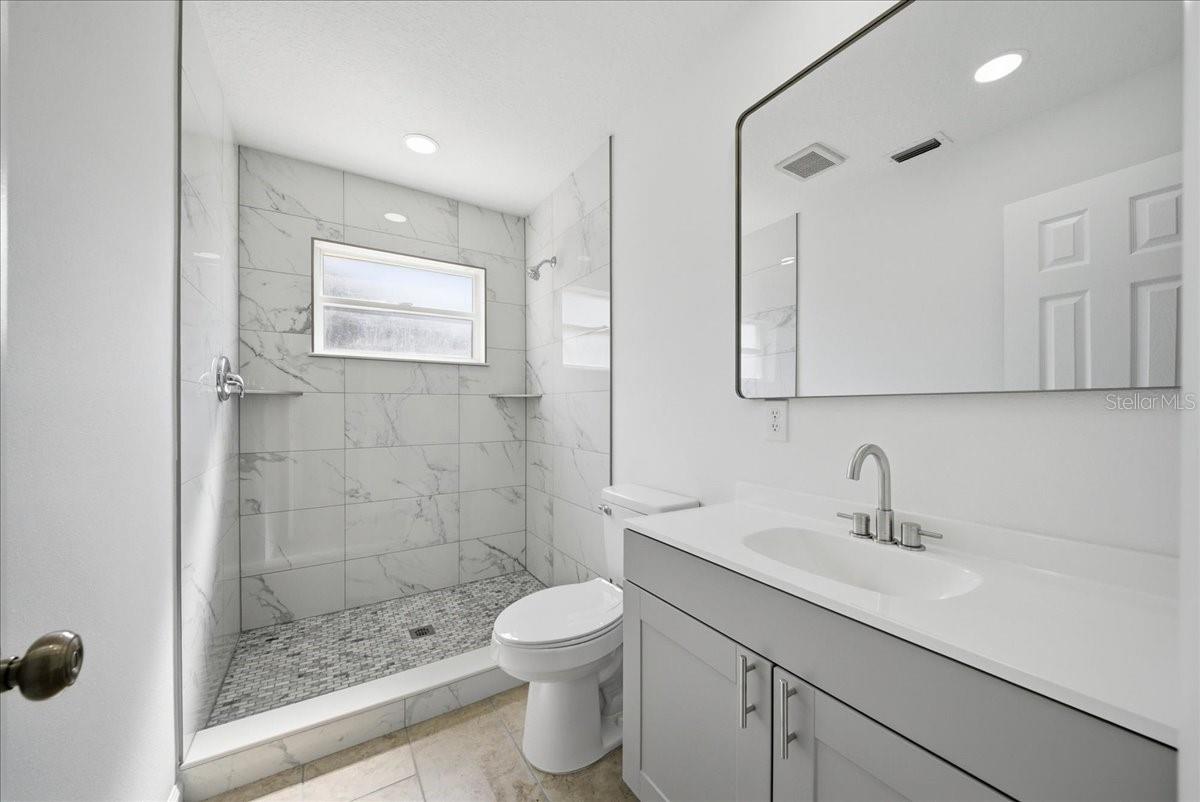 Image 19 of 38 For 2661 Applewood Drive