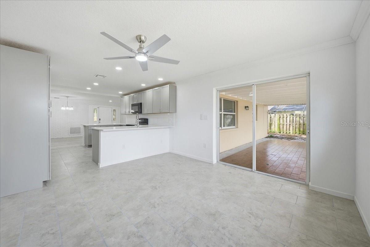 Image 28 of 38 For 2661 Applewood Drive