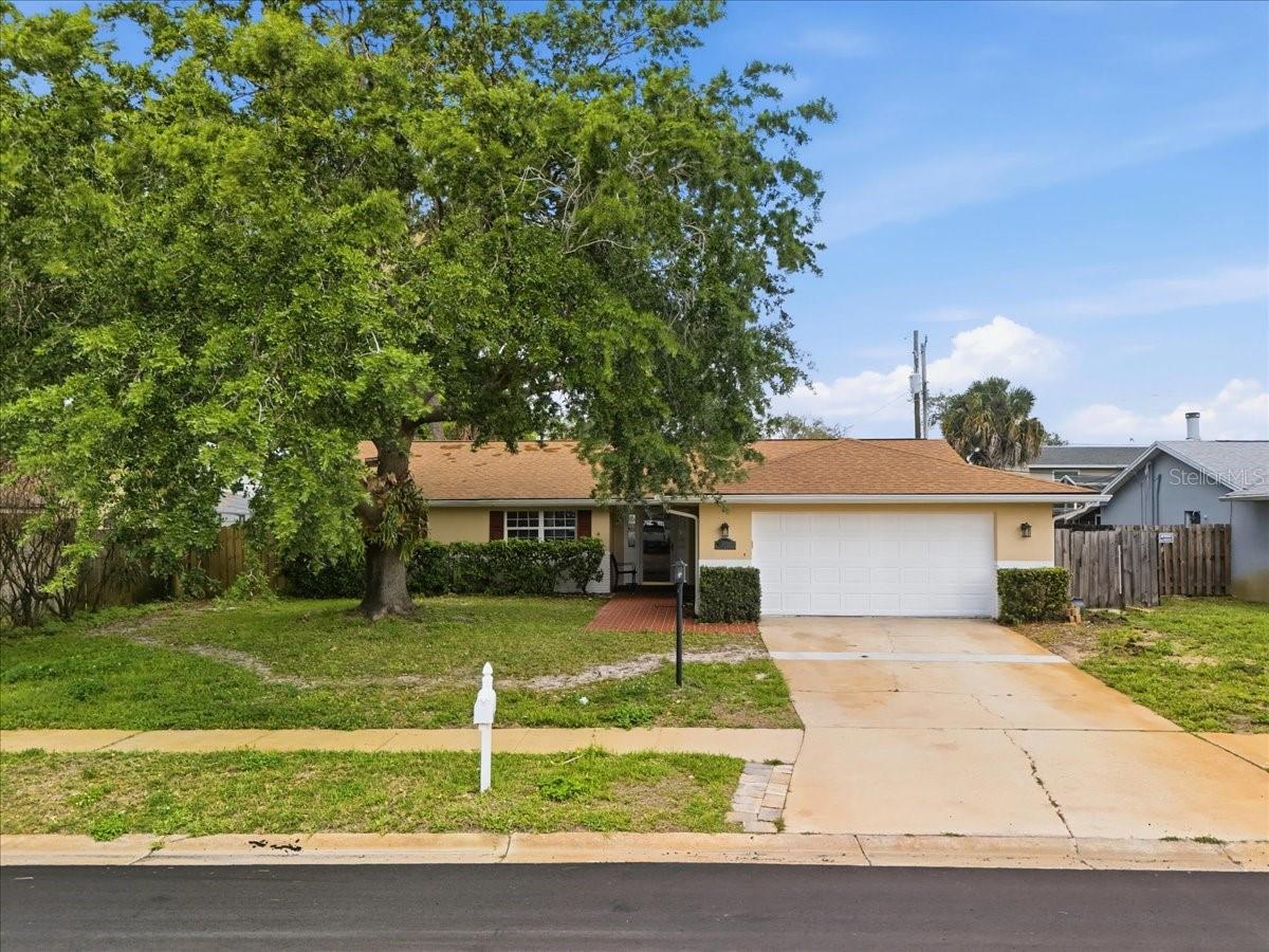 Image 3 of 38 For 2661 Applewood Drive