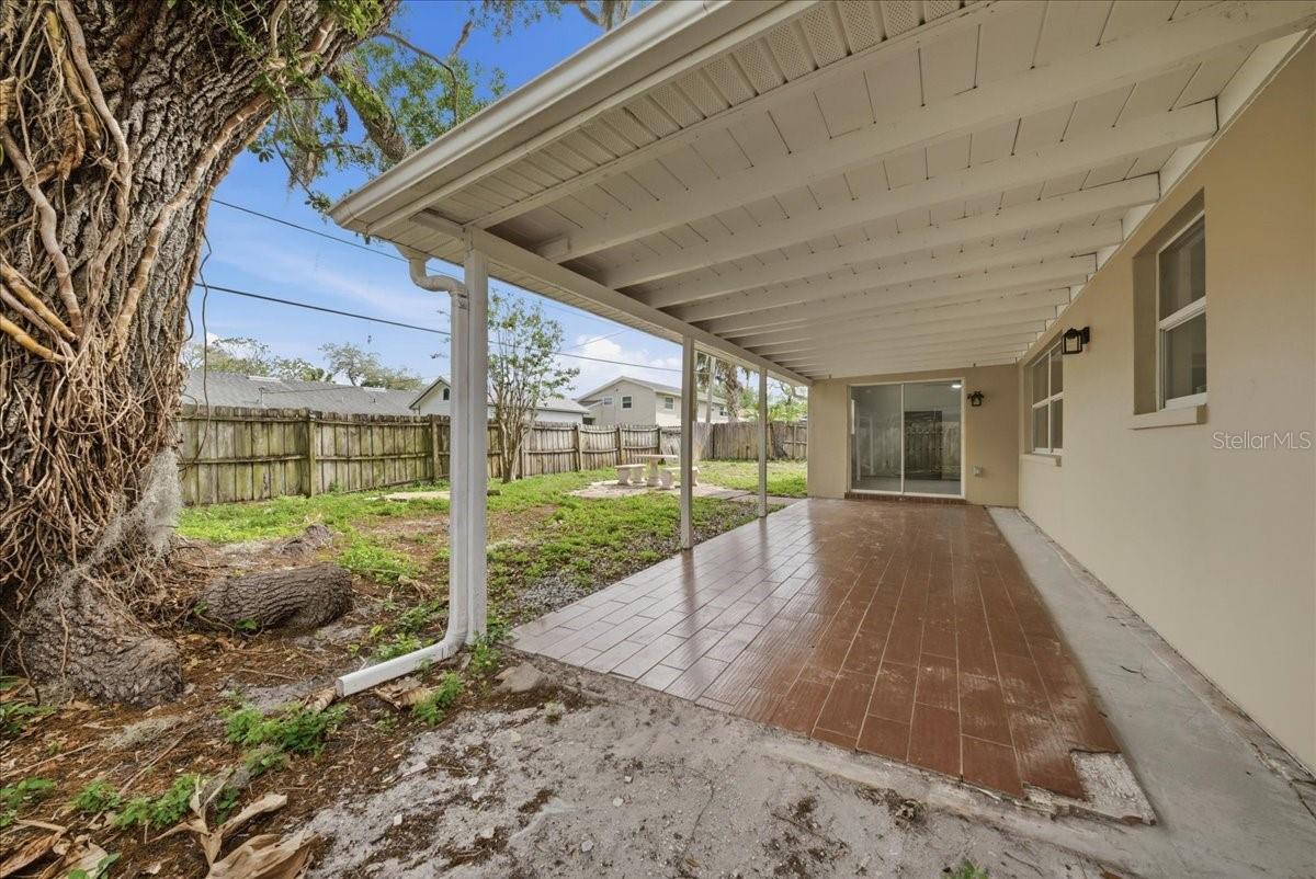 Image 32 of 38 For 2661 Applewood Drive