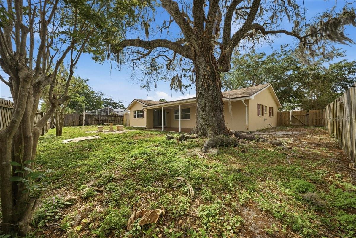 Image 35 of 38 For 2661 Applewood Drive