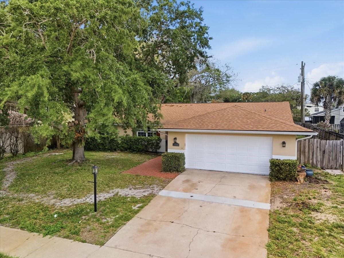 Image 5 of 38 For 2661 Applewood Drive