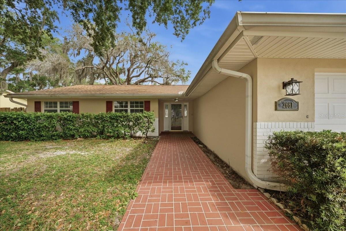 Image 8 of 38 For 2661 Applewood Drive