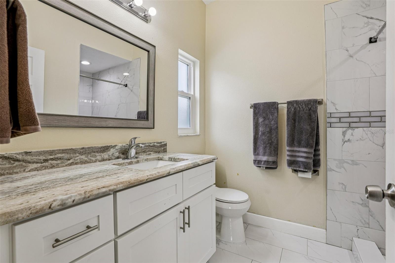 Image 14 of 21 For 943 Amaros Avenue