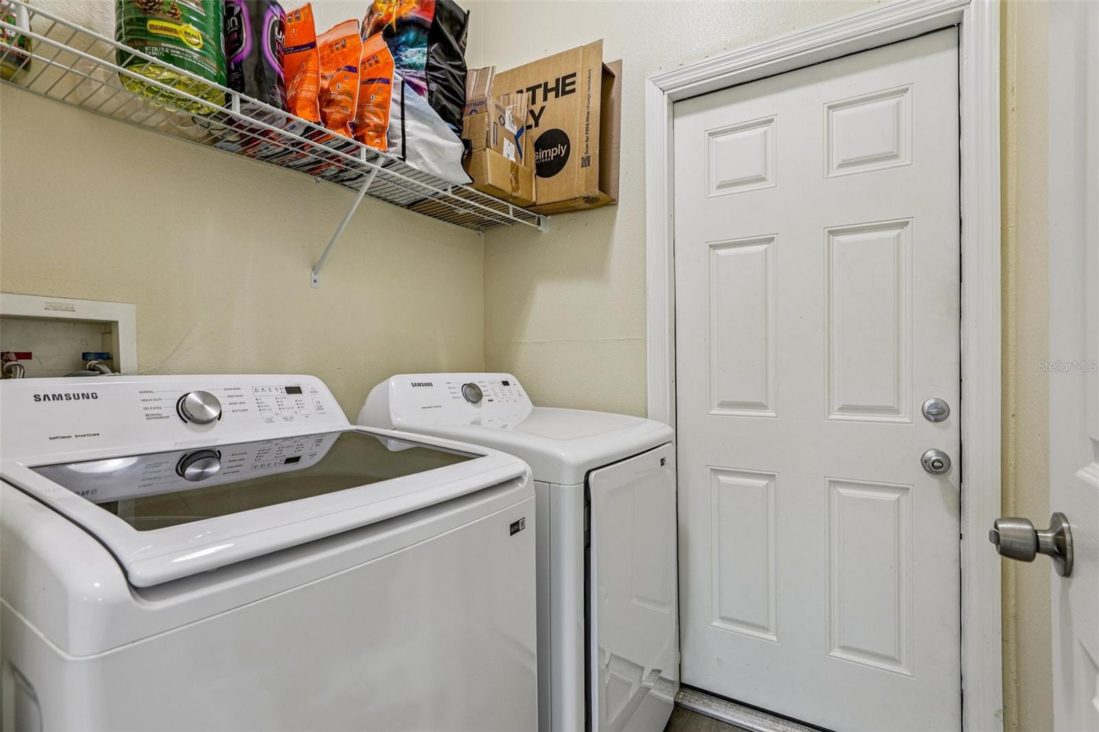 Image 19 of 21 For 943 Amaros Avenue