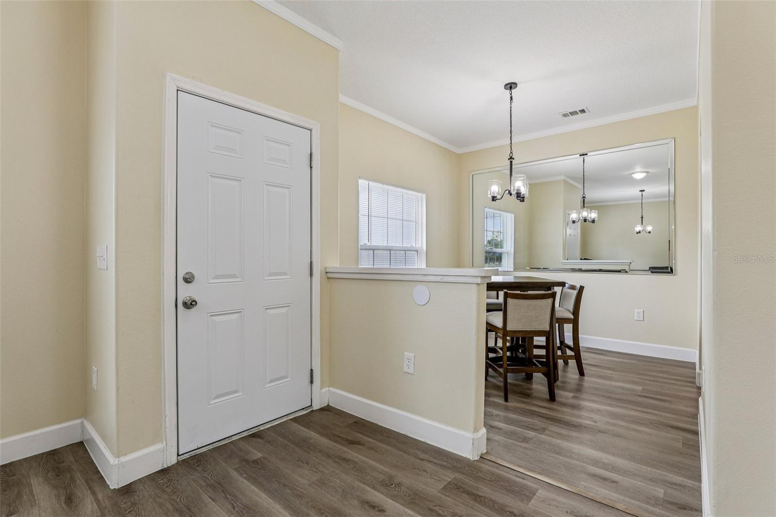 Image 2 of 21 For 943 Amaros Avenue