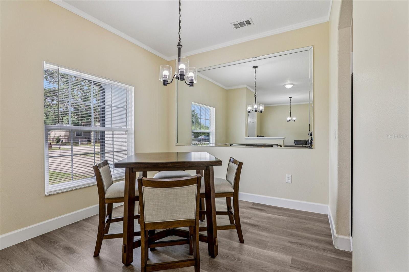 Image 3 of 21 For 943 Amaros Avenue