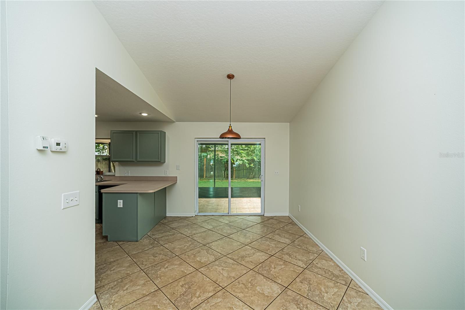 Image 10 of 35 For 565 Chula Woods Court