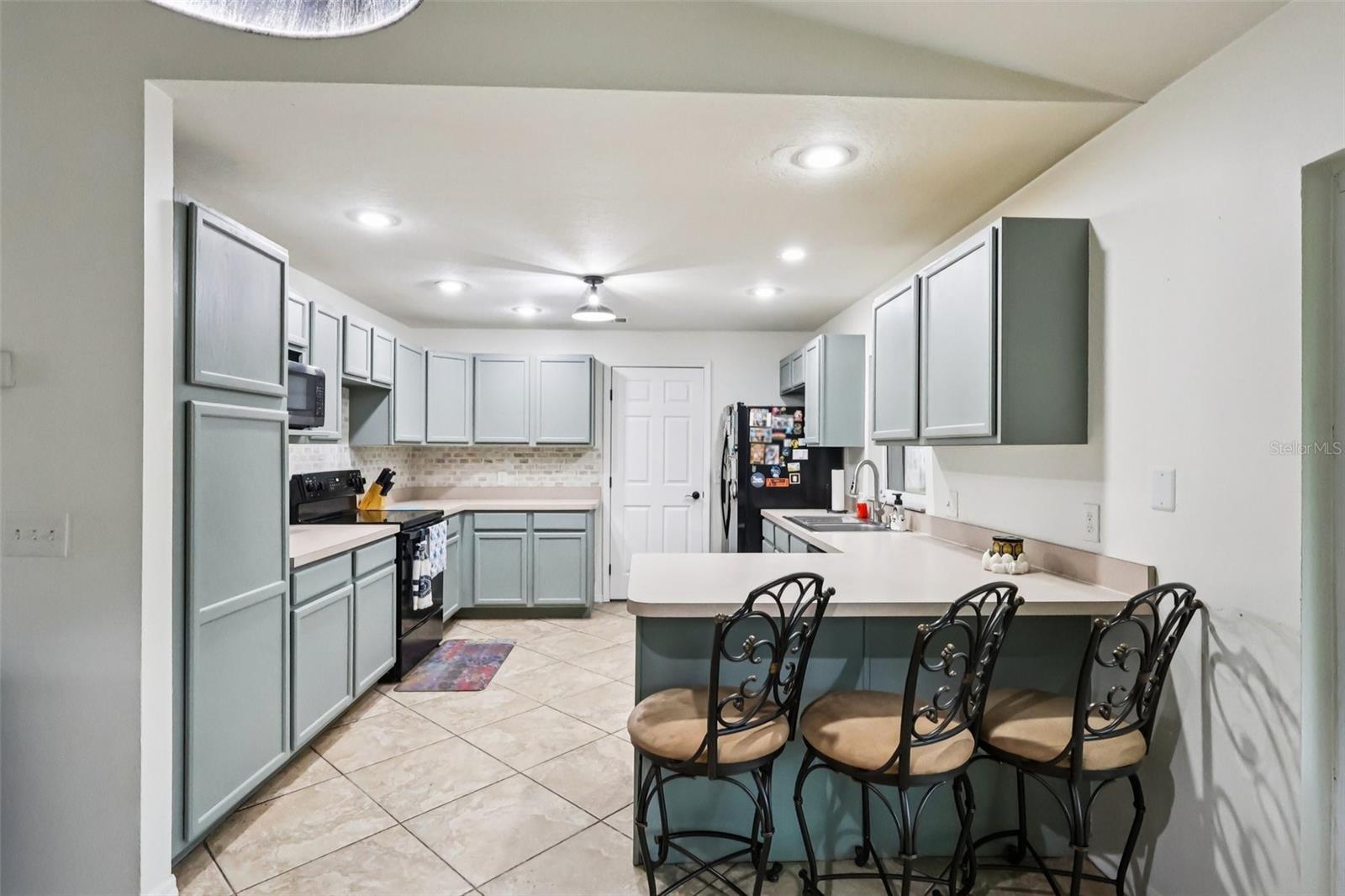 Image 12 of 35 For 565 Chula Woods Court