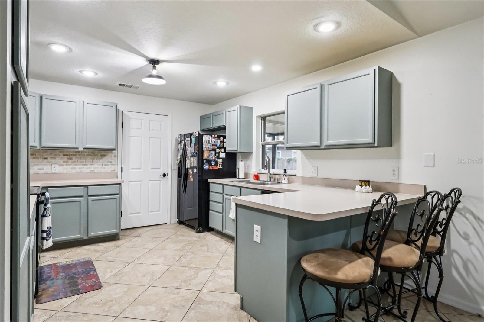 Image 14 of 35 For 565 Chula Woods Court