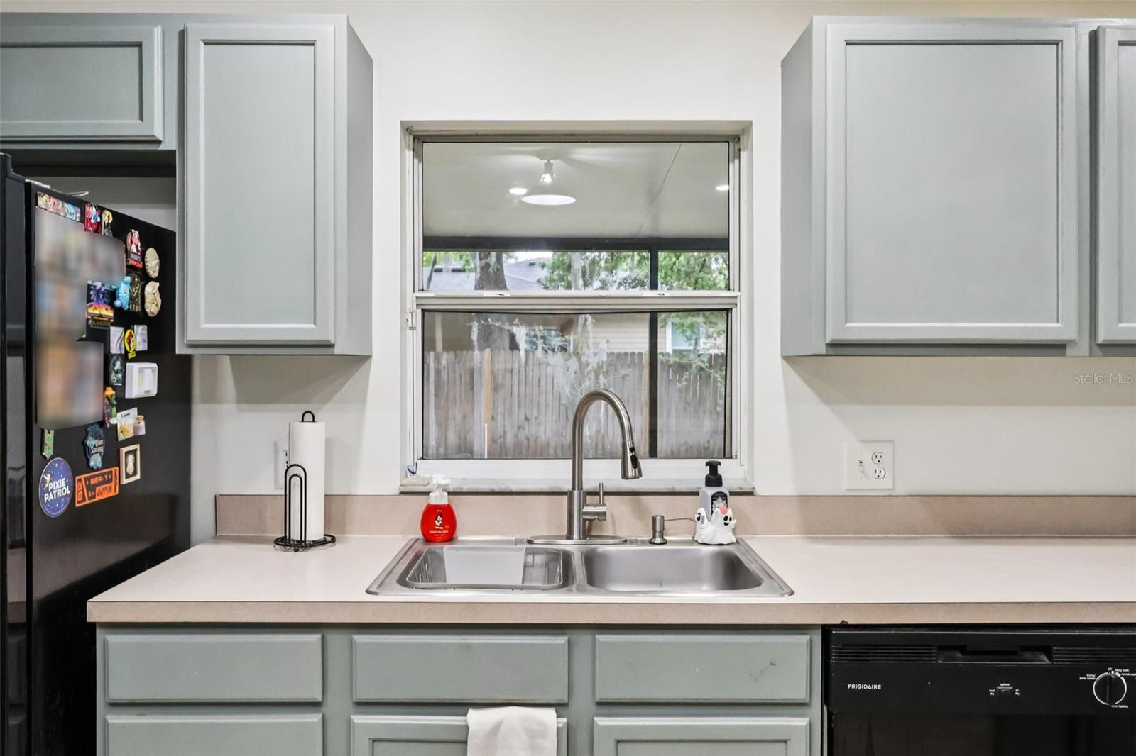 Image 17 of 35 For 565 Chula Woods Court