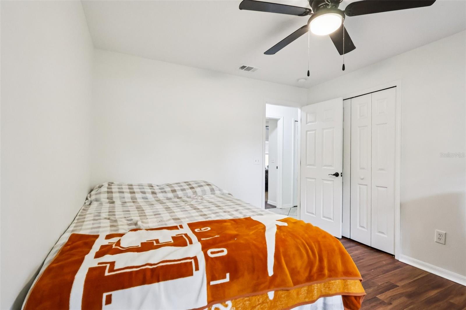 Image 28 of 35 For 565 Chula Woods Court