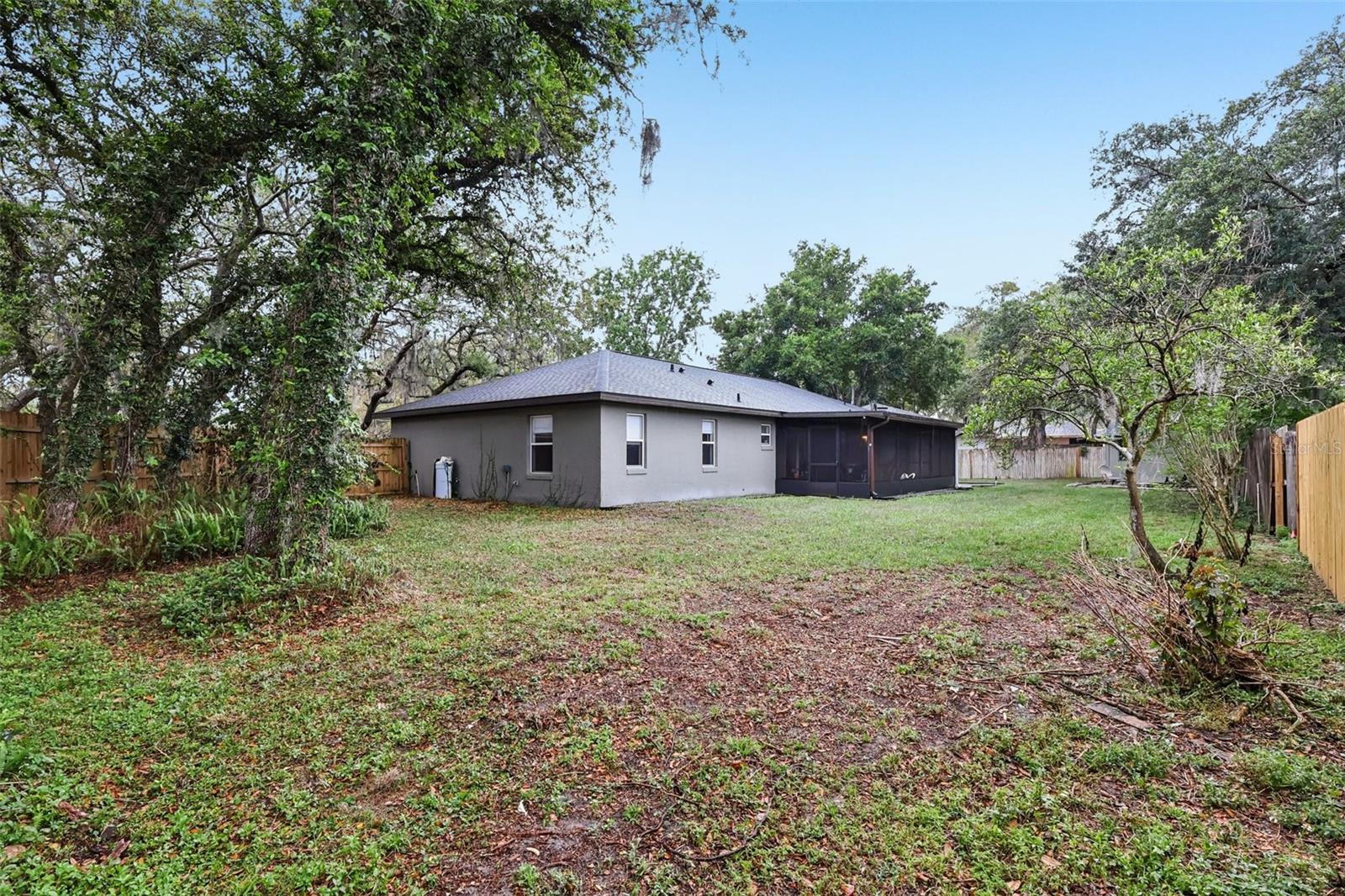 Image 5 of 35 For 565 Chula Woods Court