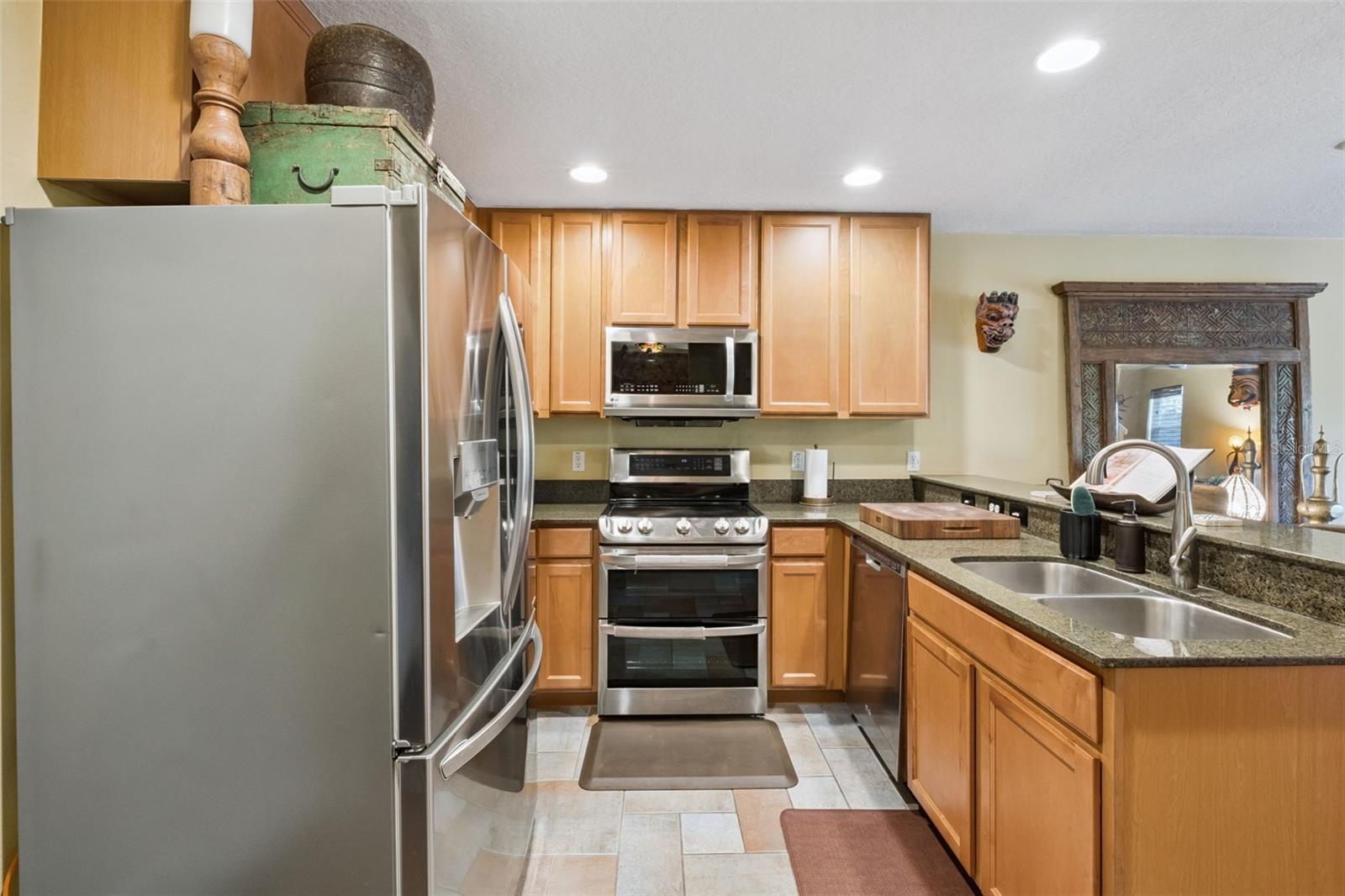 Image 14 of 46 For 171 Constitution Way