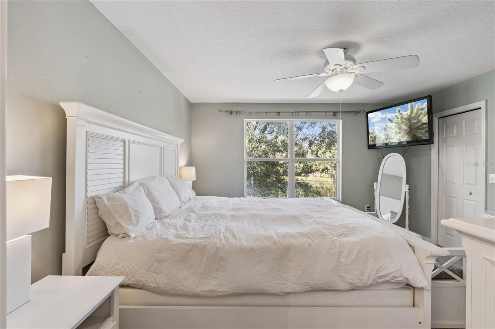 Image 24 of 46 For 171 Constitution Way