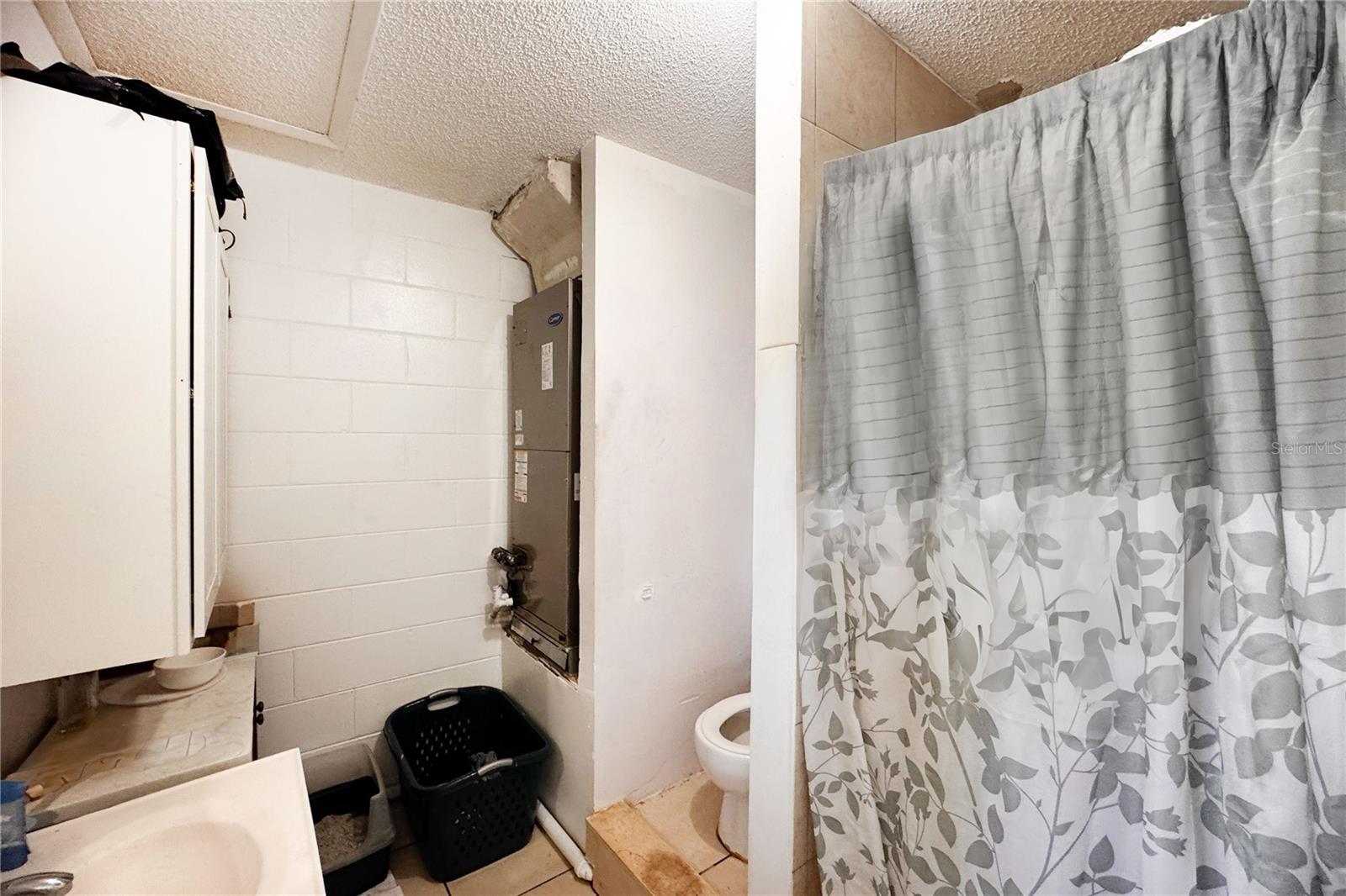 Image 17 of 35 For 597 Bablonica Drive