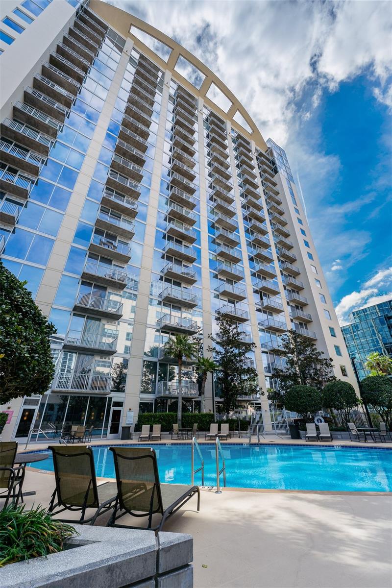 Image 2 of 32 For 155 Court Avenue 1604