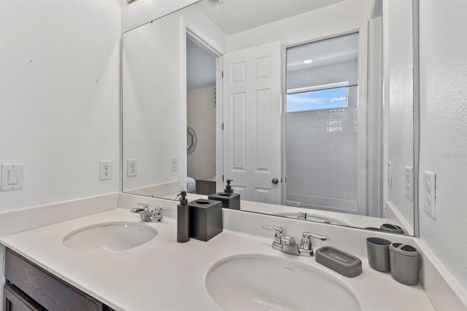 Image 23 of 44 For 9042 Sunshine Ridge Loop