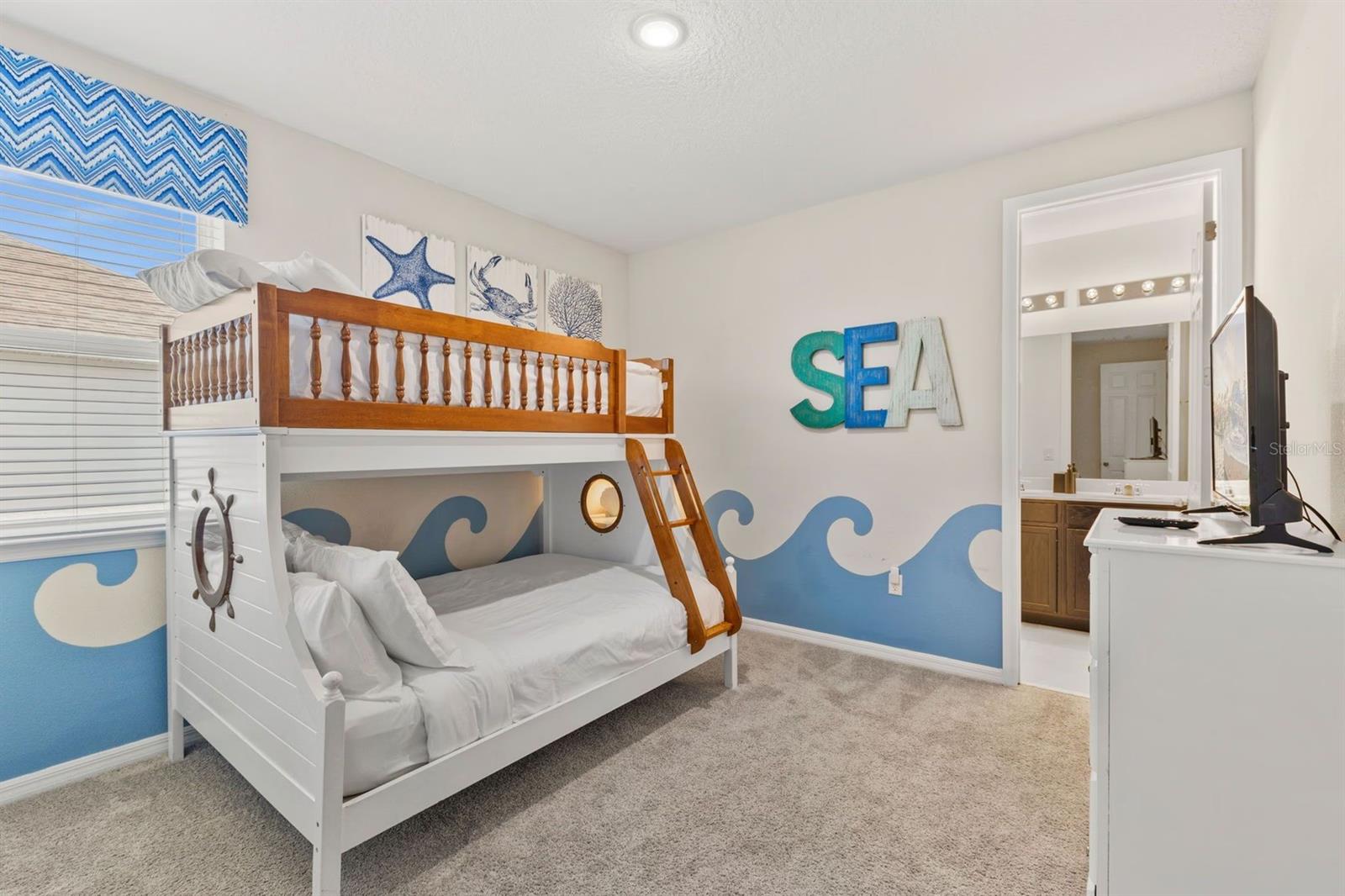 Image 25 of 44 For 9042 Sunshine Ridge Loop