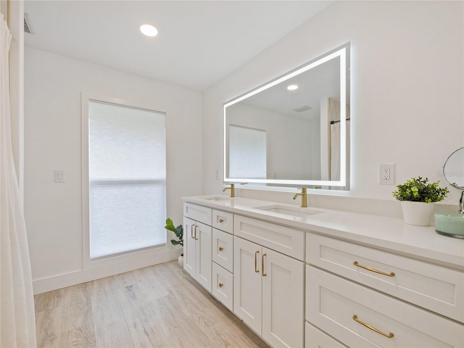 Image 13 of 29 For 2466 Fieldingwood Road