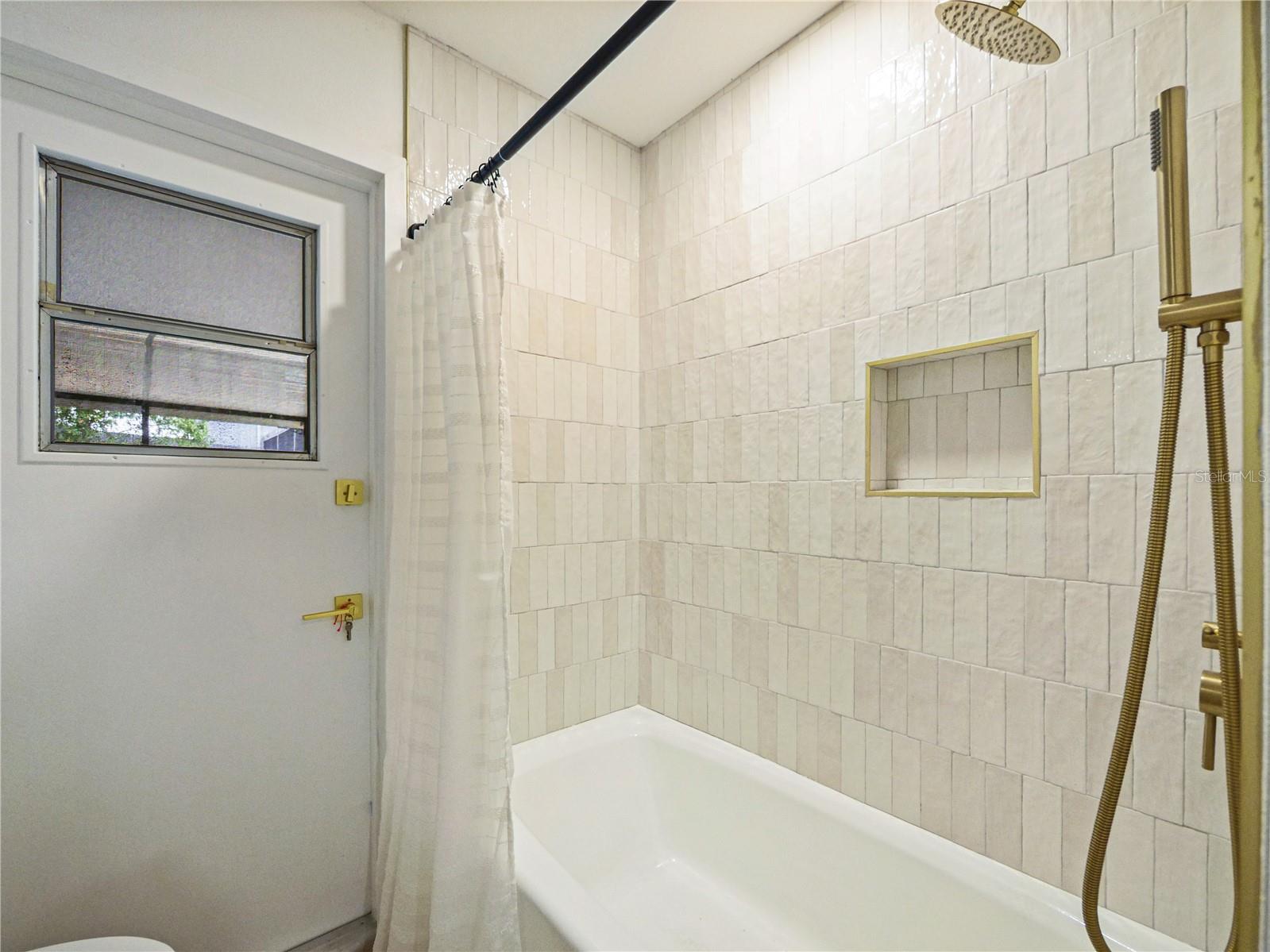 Image 22 of 29 For 2466 Fieldingwood Road