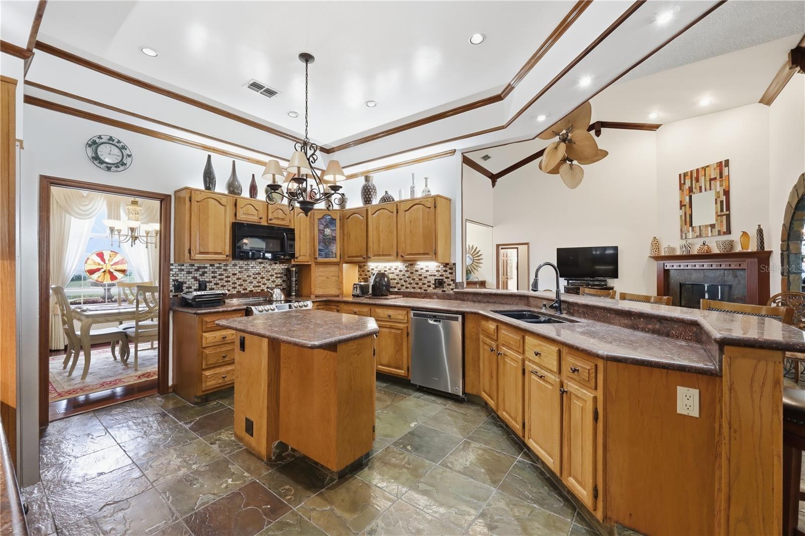 Image 20 of 73 For 9211 Hidden Bay Lane