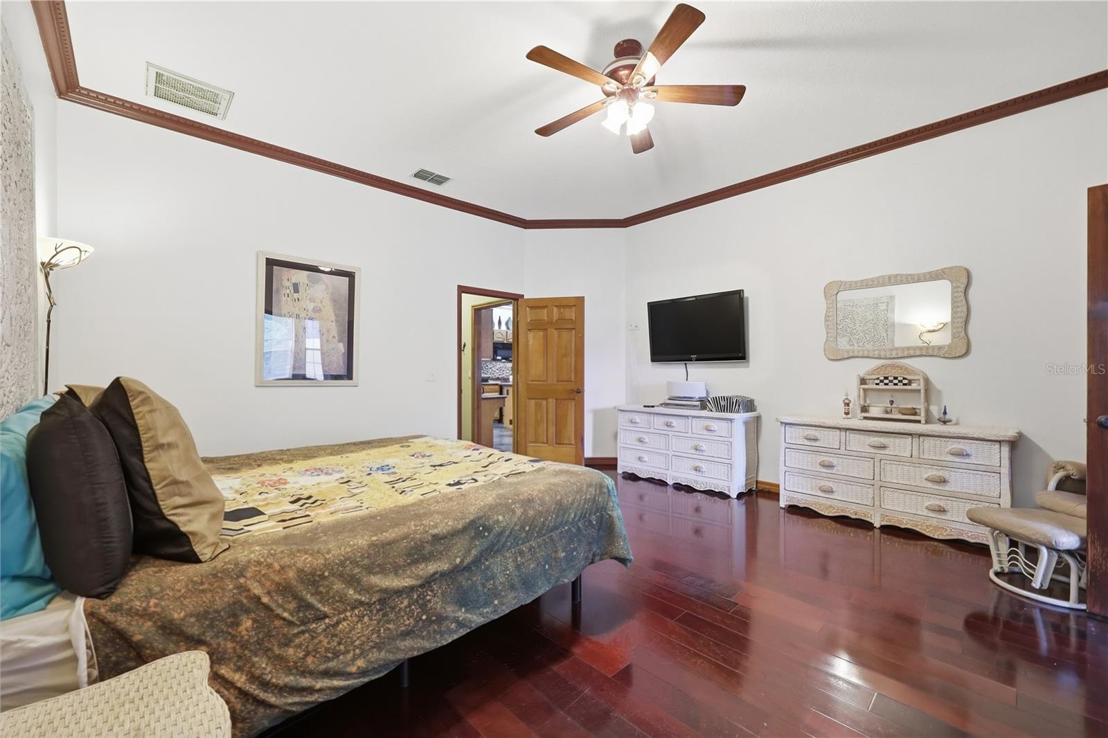 Image 31 of 73 For 9211 Hidden Bay Lane