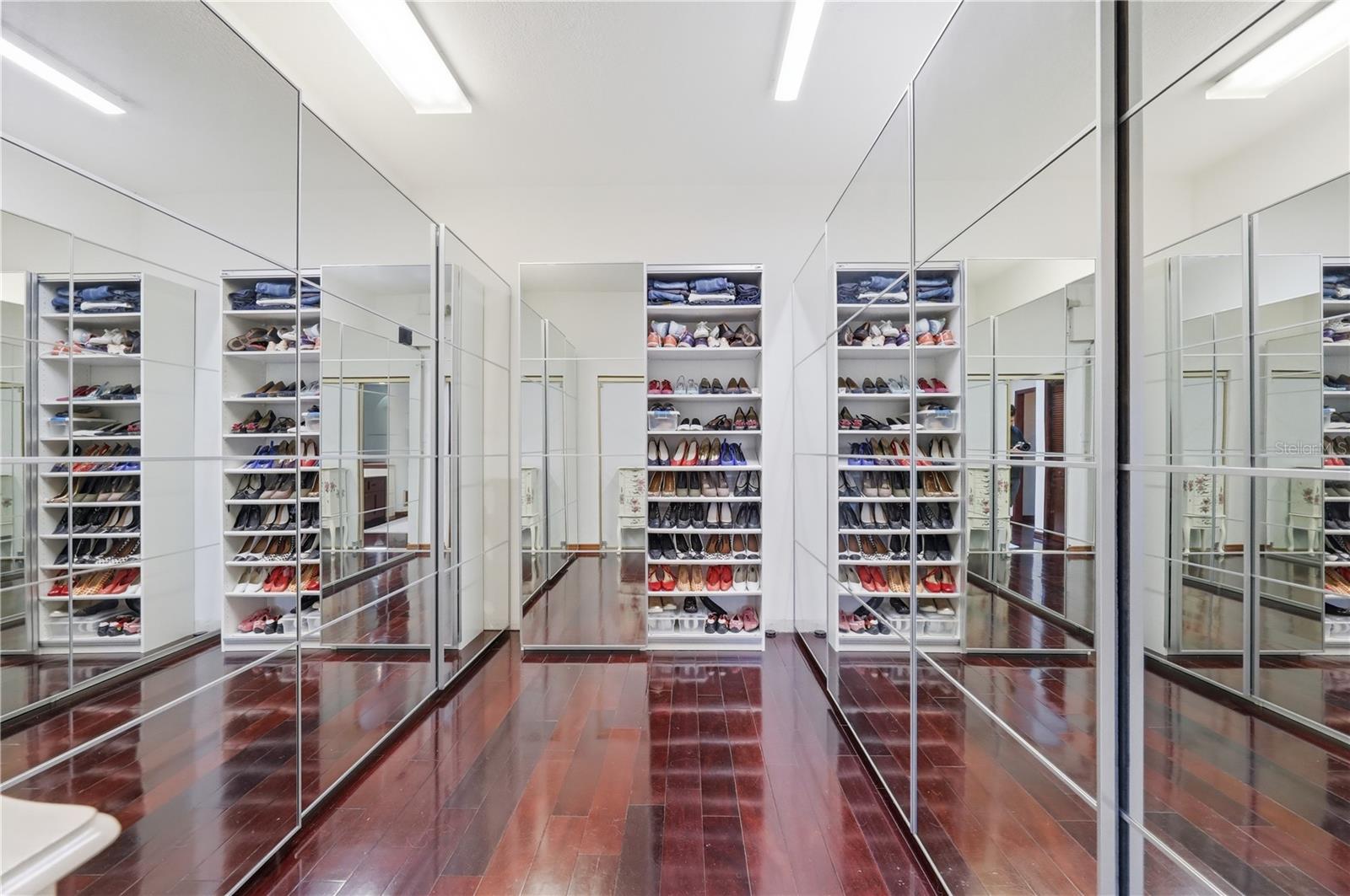 Image 37 of 73 For 9211 Hidden Bay Lane