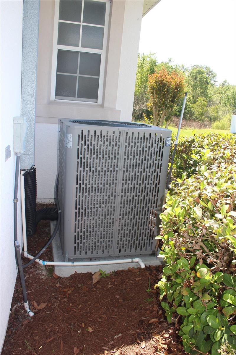 Image 28 of 95 For 2543 Chapala Drive