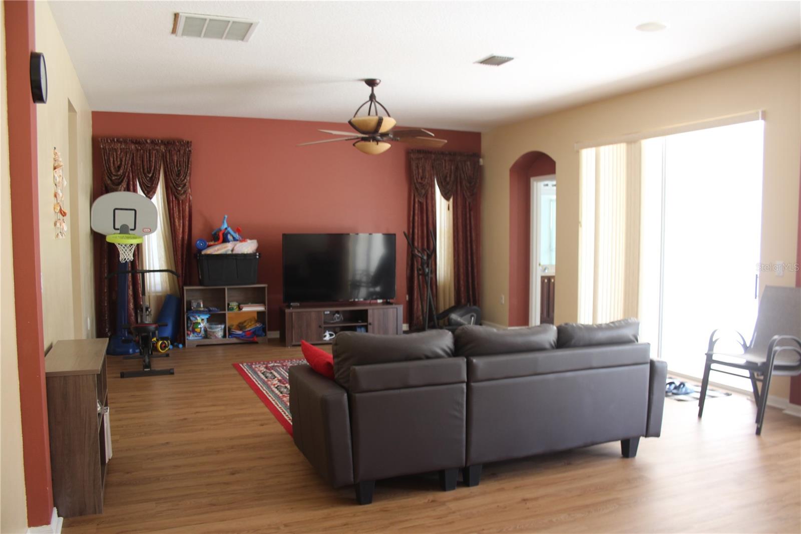 Image 30 of 95 For 2543 Chapala Drive