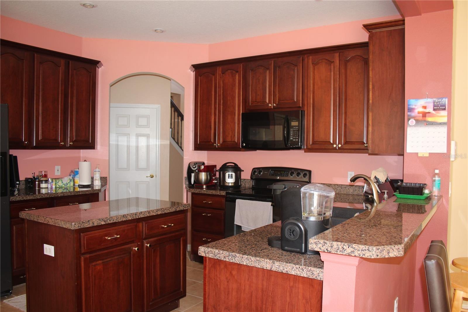 Image 35 of 95 For 2543 Chapala Drive