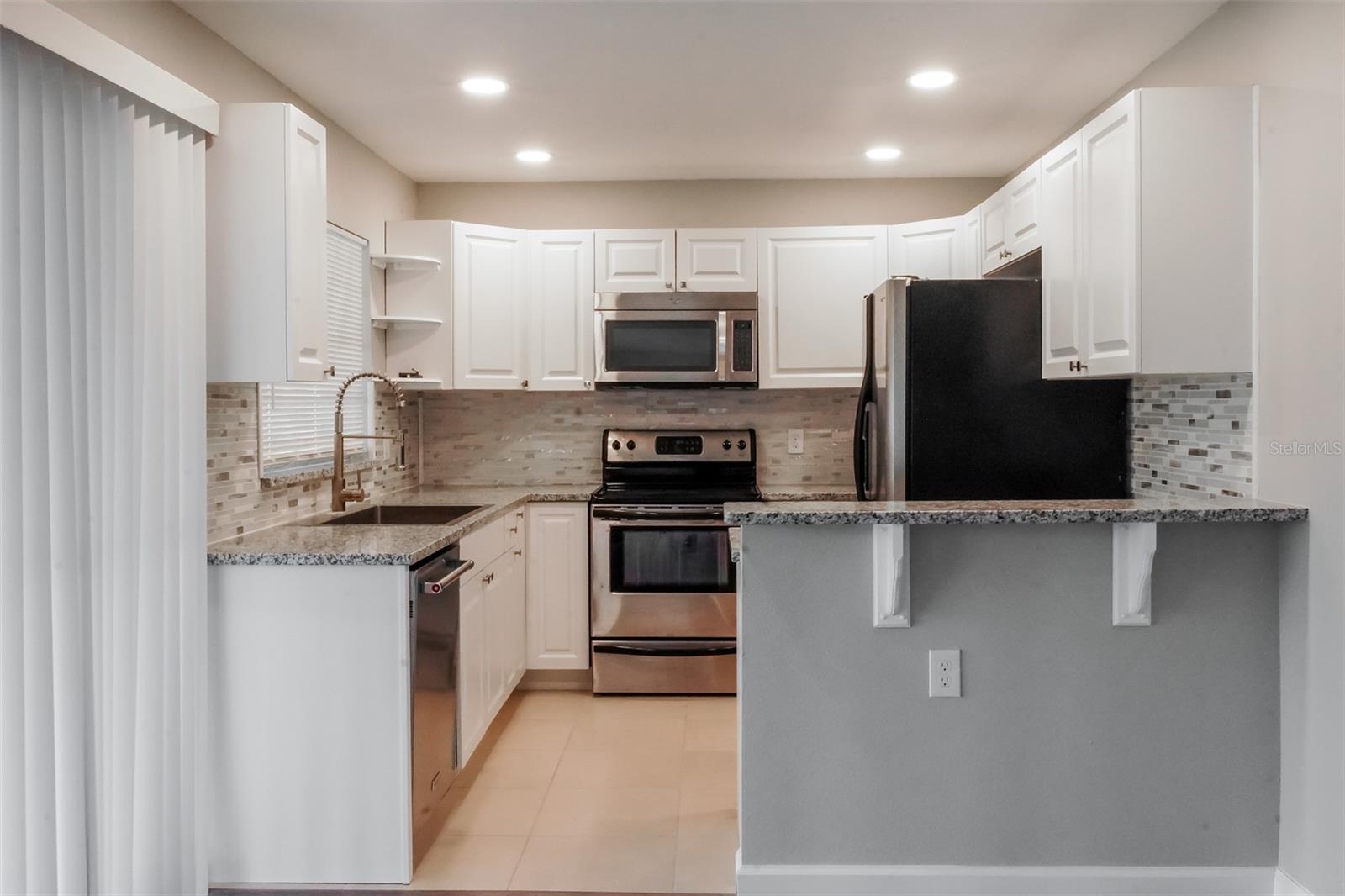 Image 4 of 13 For 8311 Esperanza Street