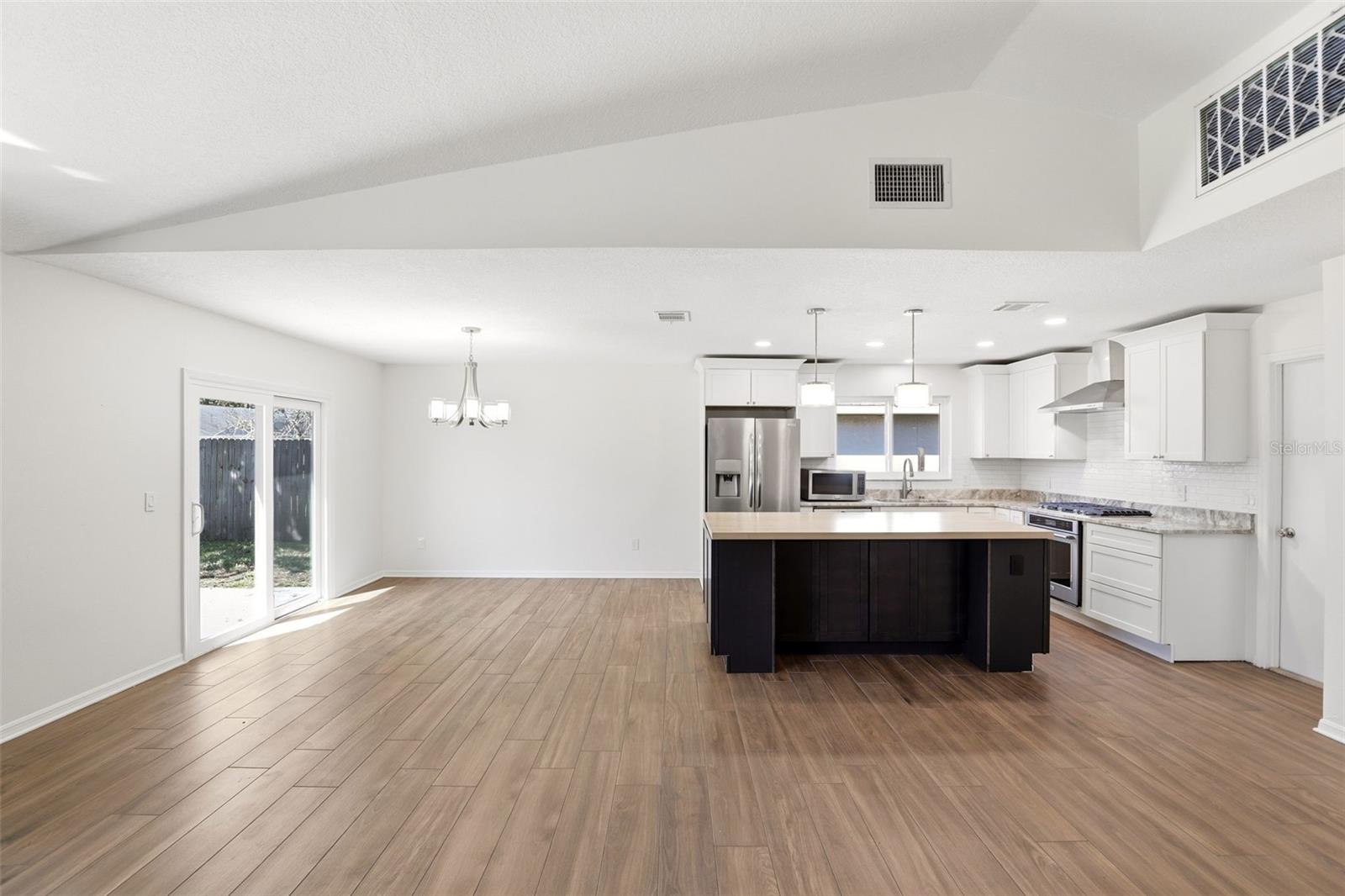 Image 12 of 34 For 7326 Wethersfield Drive